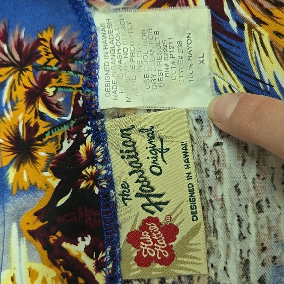 HILO HATTIE | Vintage Hawaiian Button-Up in Blue sz XL - Picture 4 of 4